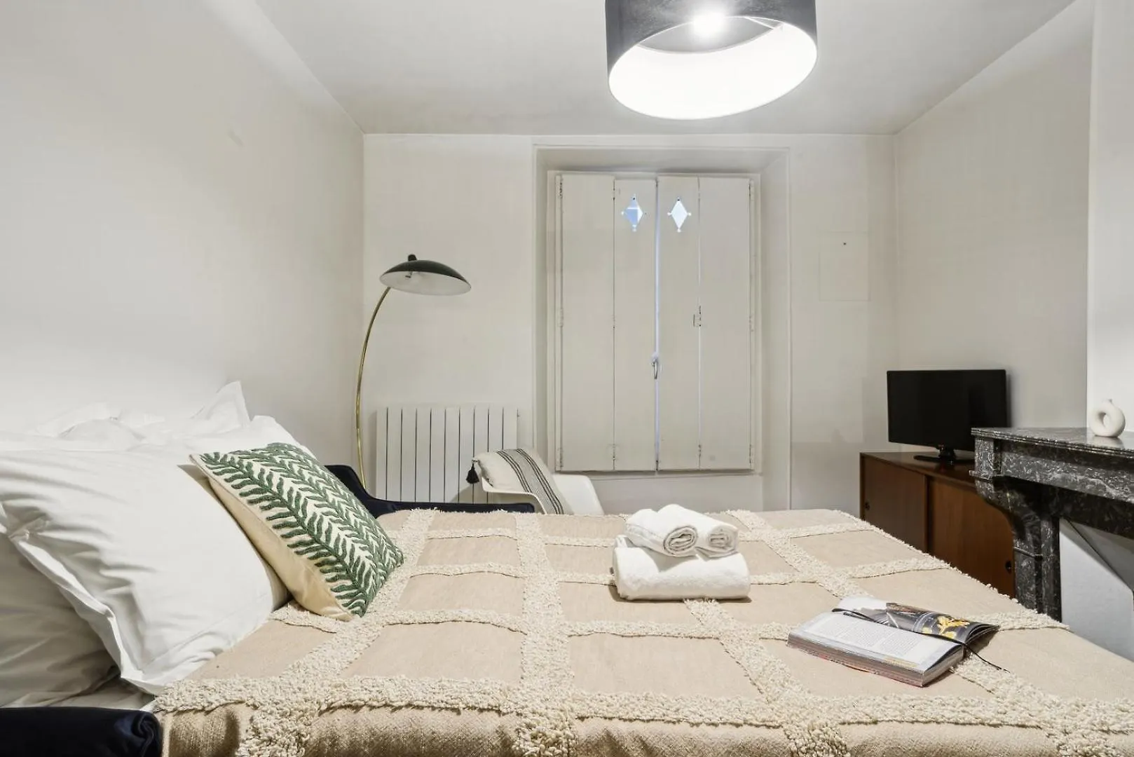 Bnbnook - Cozy 1Br By Louvre, Opera, & Le Marais باريس 0*,  فرنسا
